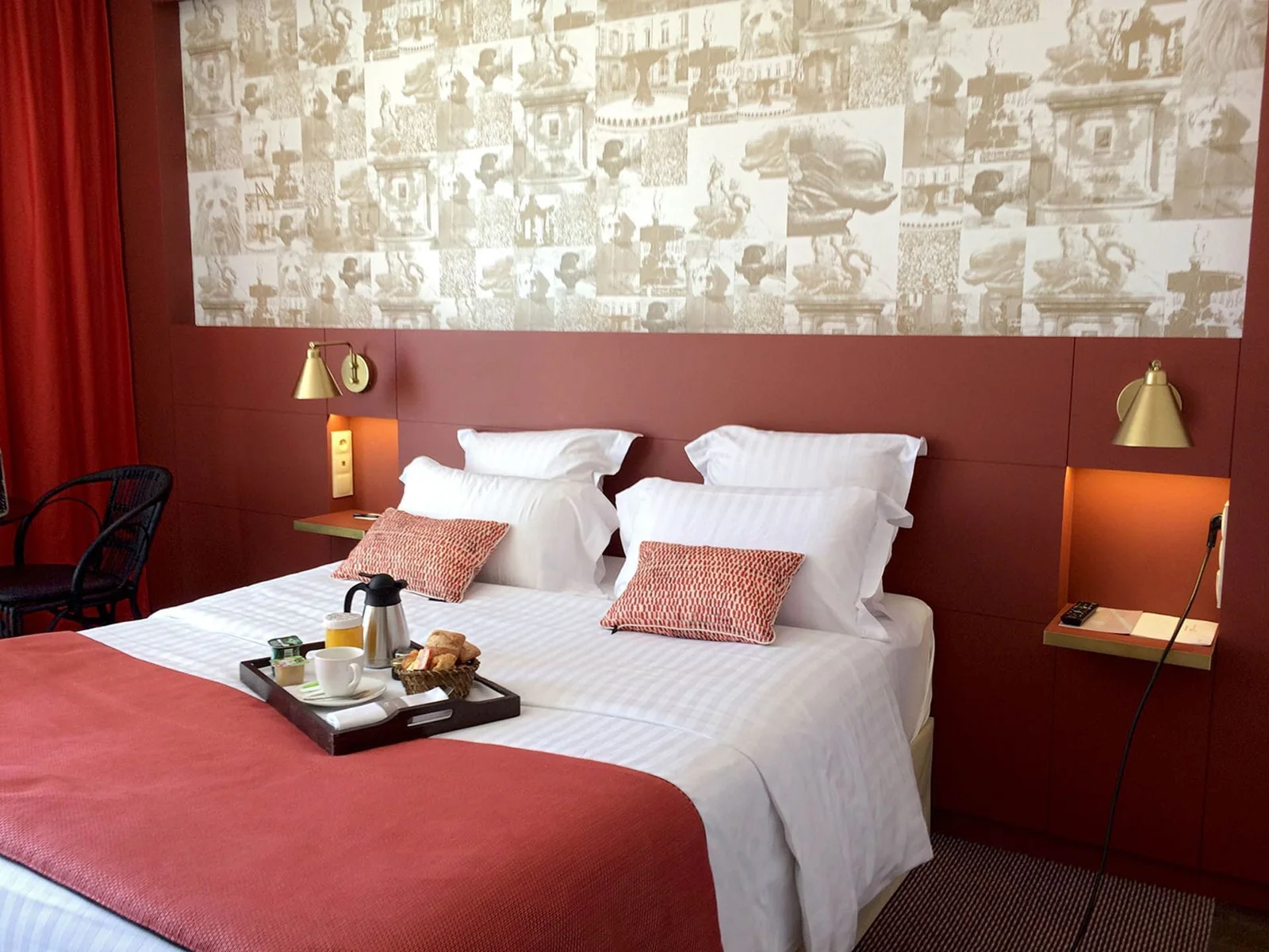 Guest room at Aquabella in Aix-en-Provence