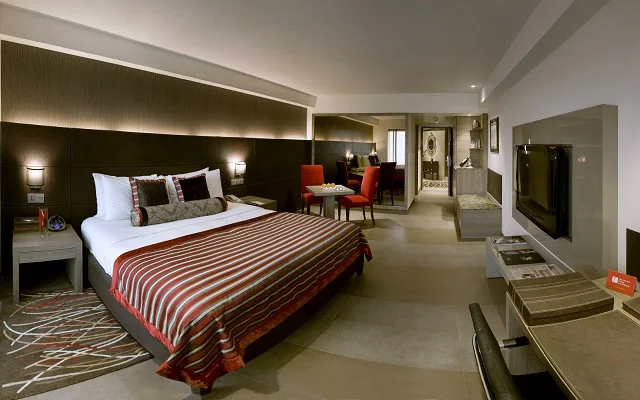 Guest room at The LaLiT New Delhi