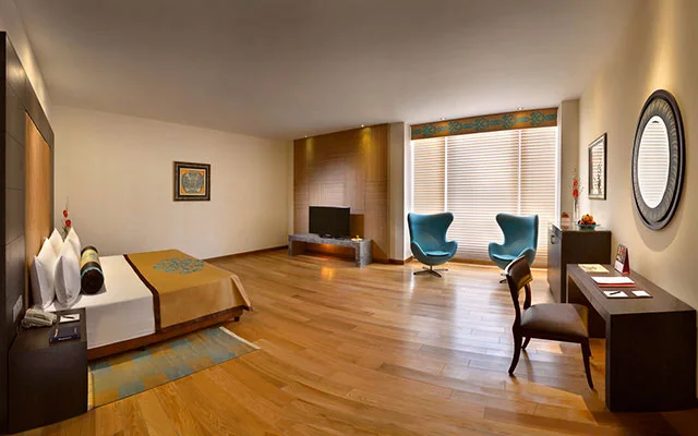 Guest room at The LaLiT Great Eastern Kolkata