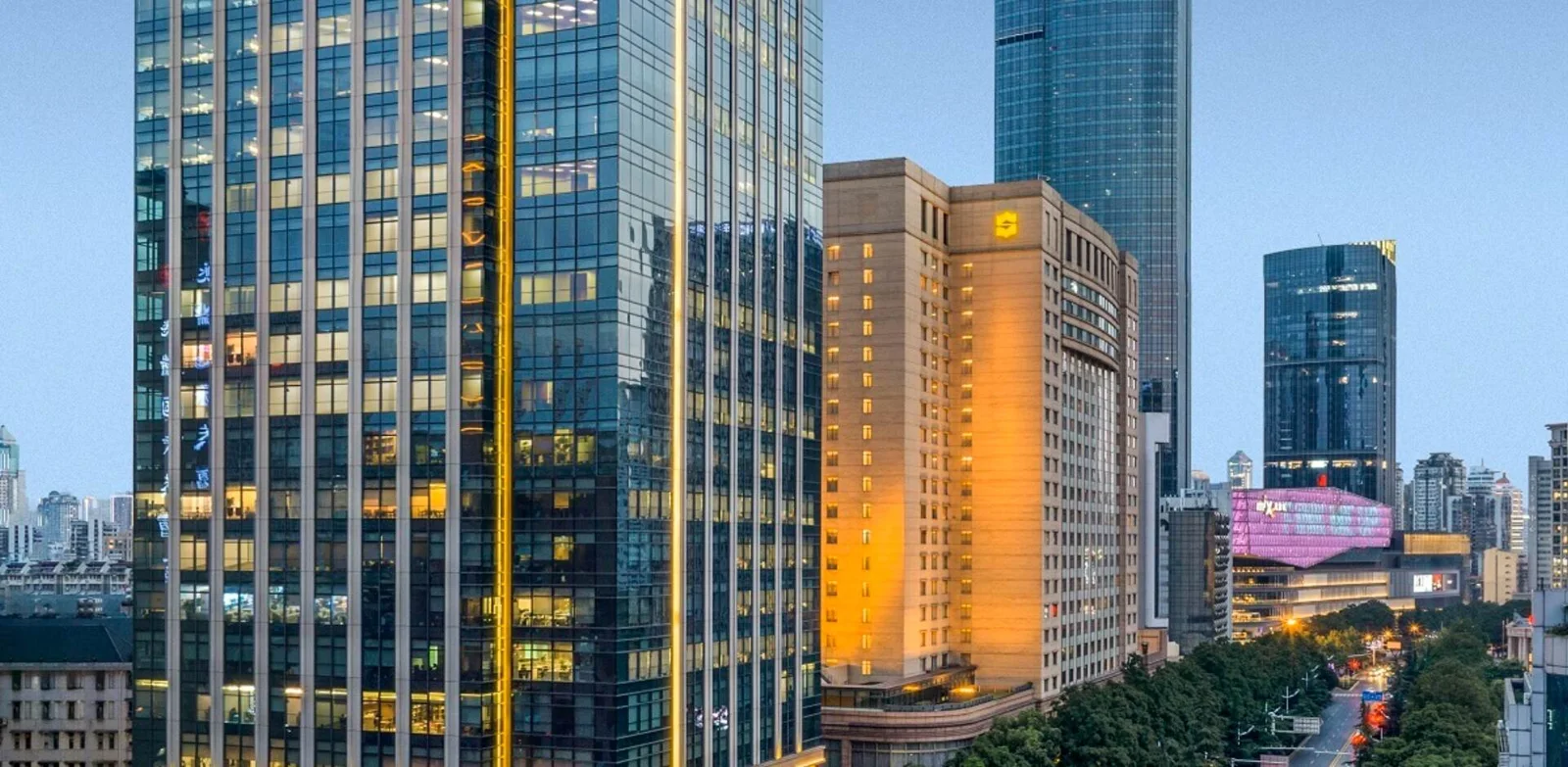 Hotel setting at Shangri-La Wuhan
