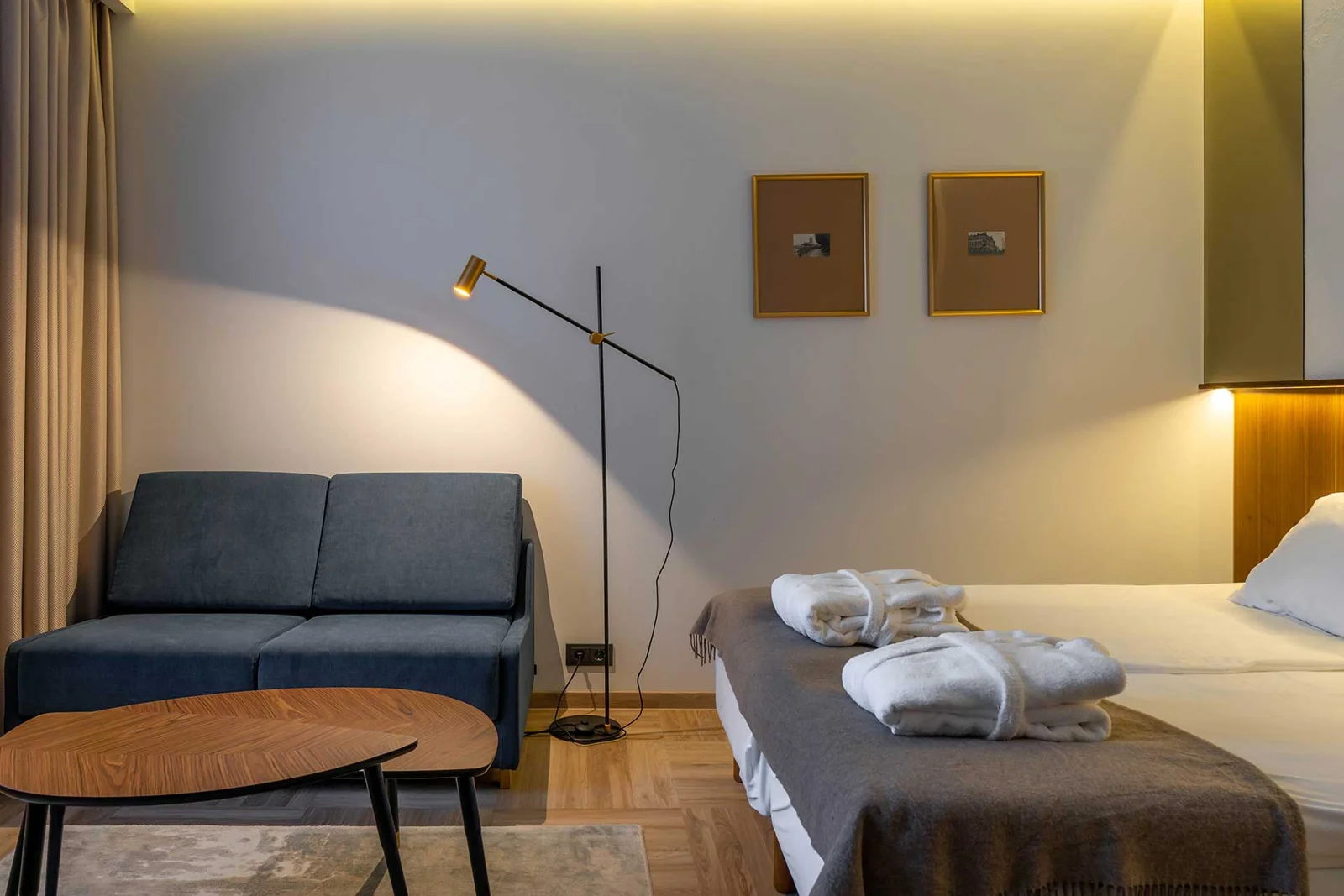 Guest room at Narva Hotell