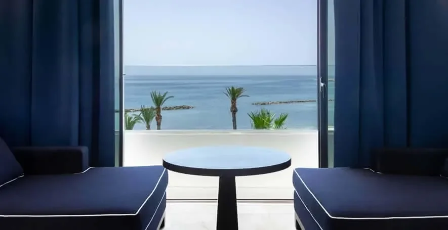 Sea-view room at Almyra
