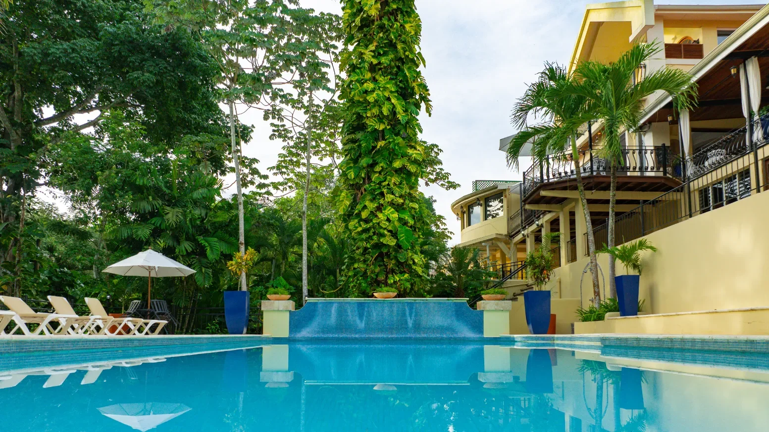 Hotel and pool at San Ignacio Resort Hotel