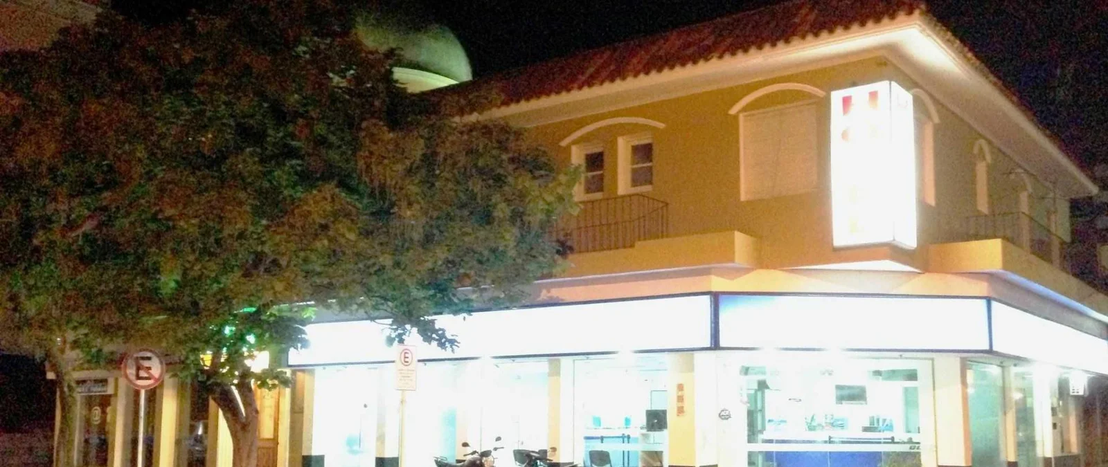 Exterior of Hotel Colonial in Maldonado