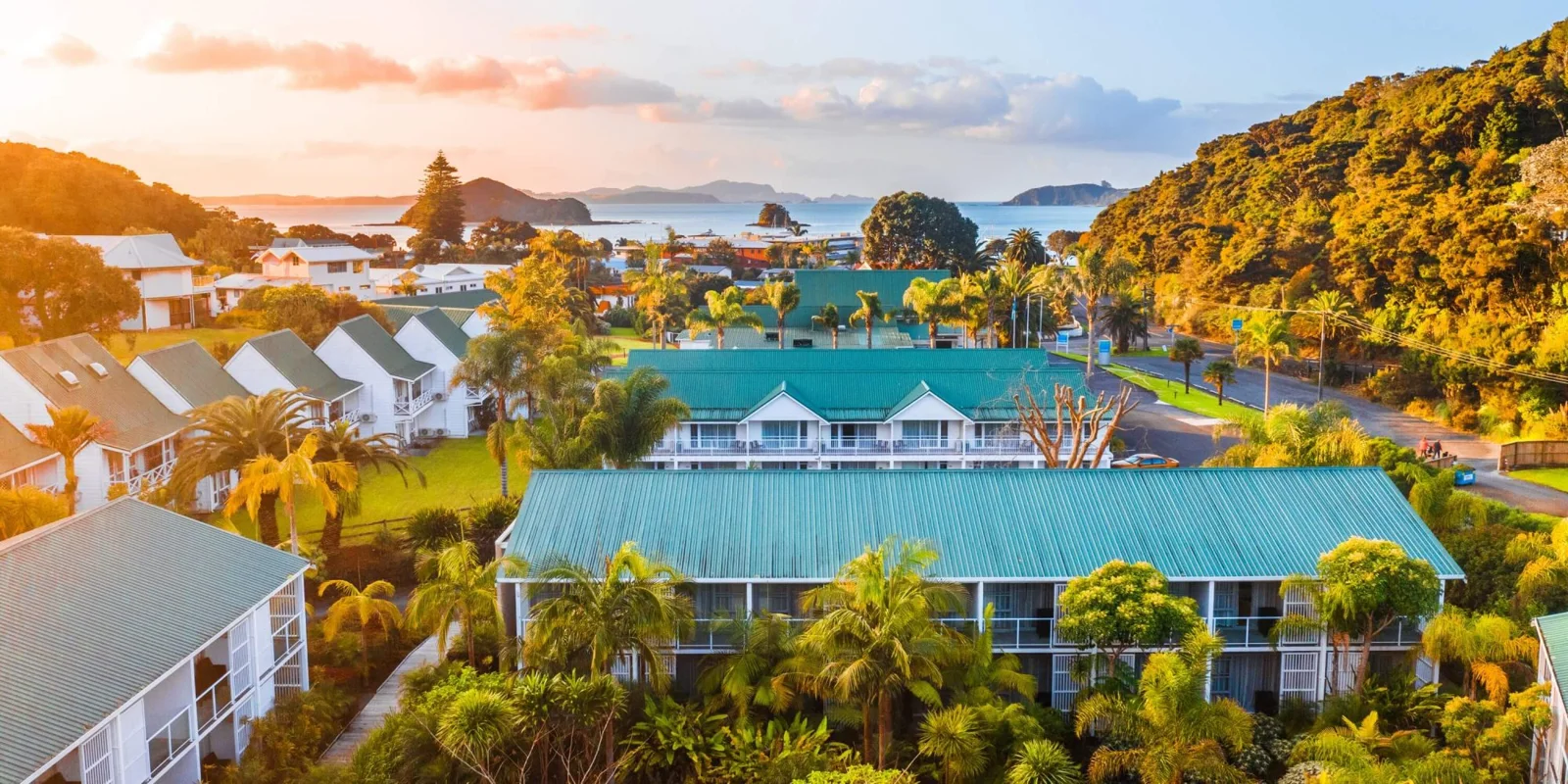 Gardens and buildings at Scenic Hotel Bay of Islands