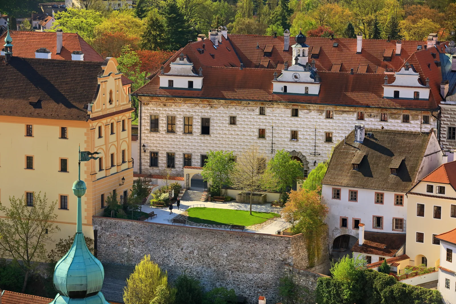 Hotel Růže above the historic streets of Český Krumlov