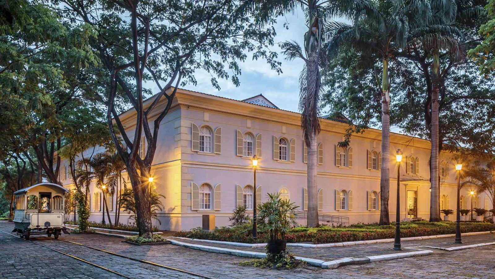 Restored exterior of Hotel del Parque
