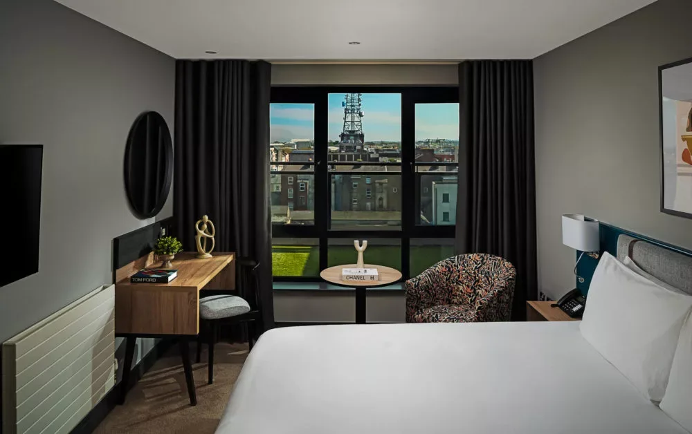 Guest room at The George Hotel