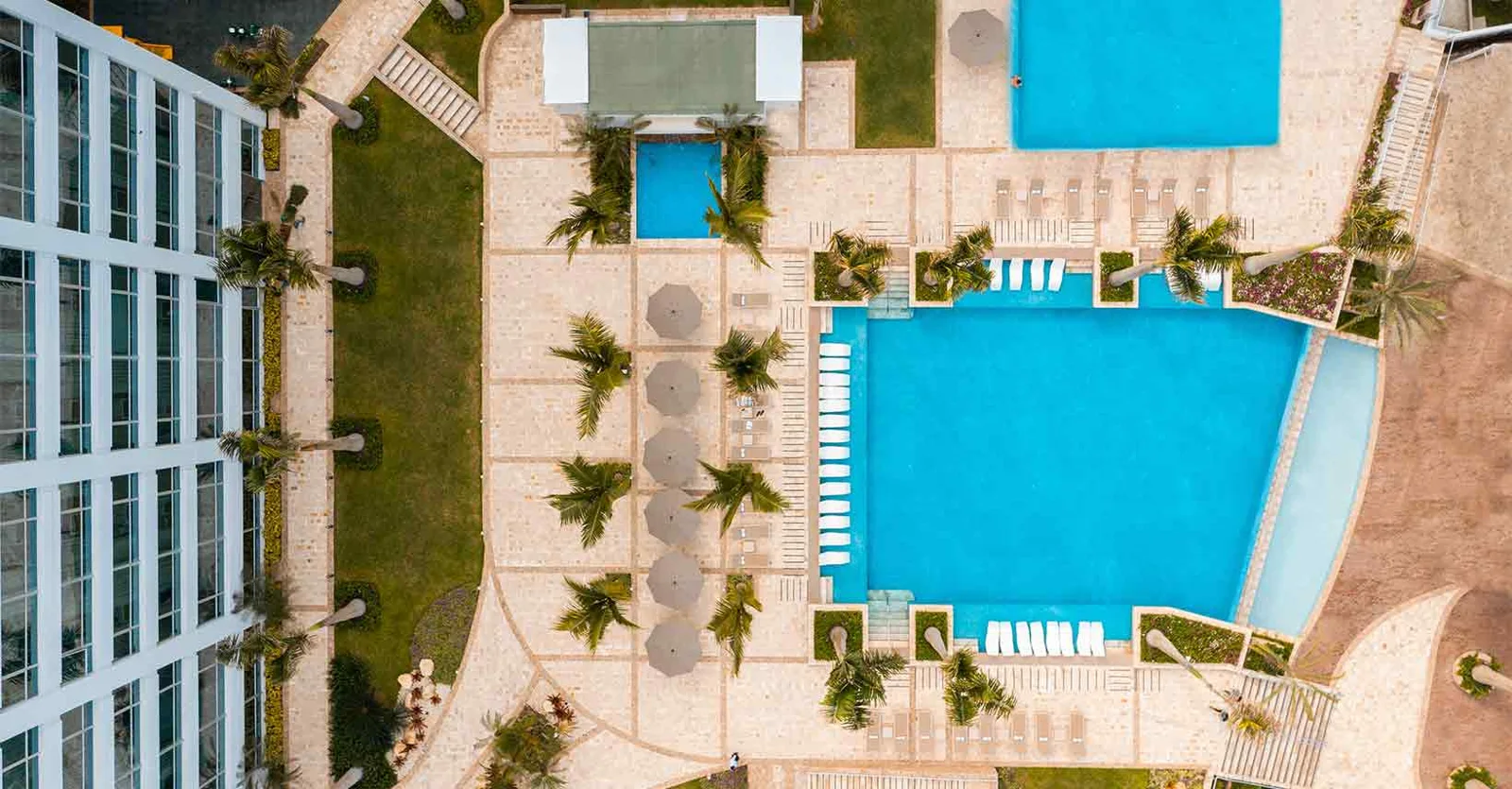 Aerial view of pools and grounds at Oro Verde Manta