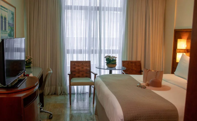 Guest room at Hotel Atlante Plaza
