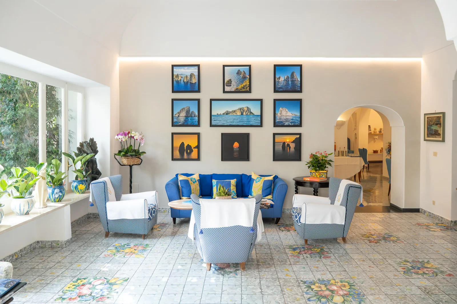 Lounge at Hotel Gatto Bianco in Capri