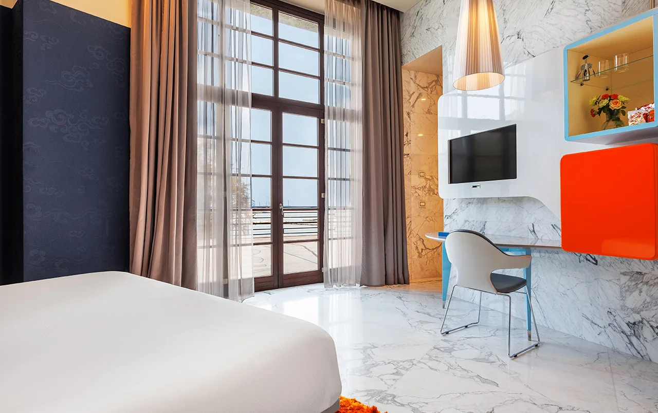 Suite at JR Hotels Grande Albergo delle Nazioni in Bari