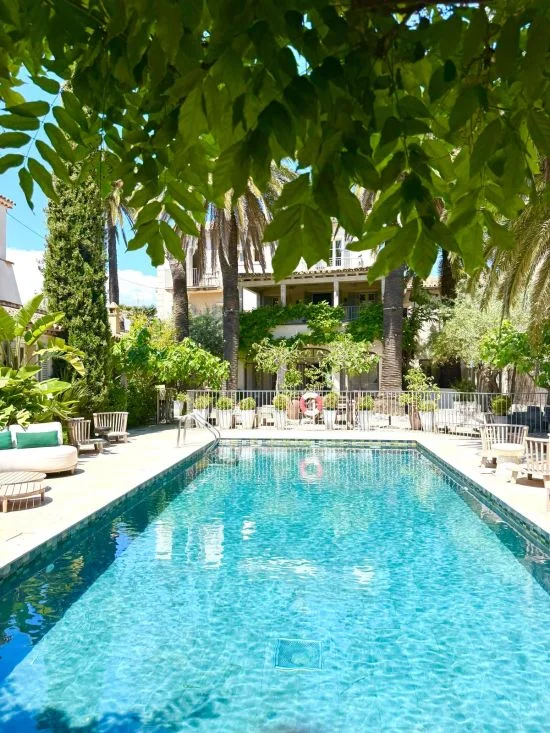 Pool and garden at Pastis Hotel in Saint-Tropez