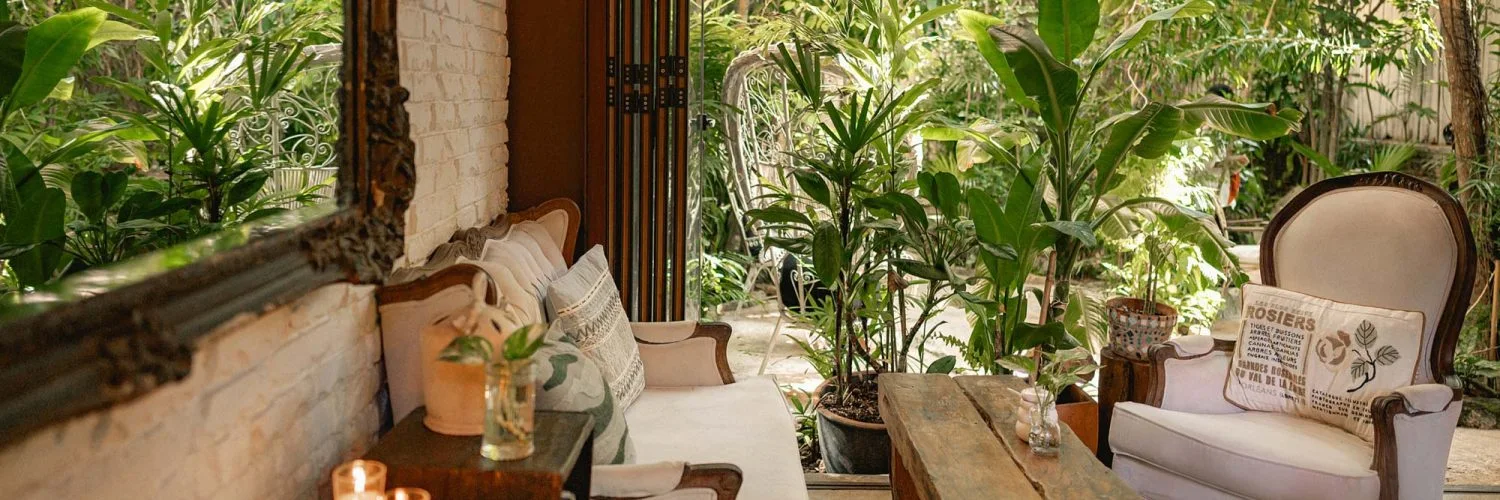 Garden lounge at Hotel La Semilla