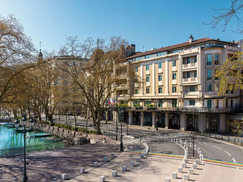 Exterior of Splendid Hôtel Lac d’Annecy