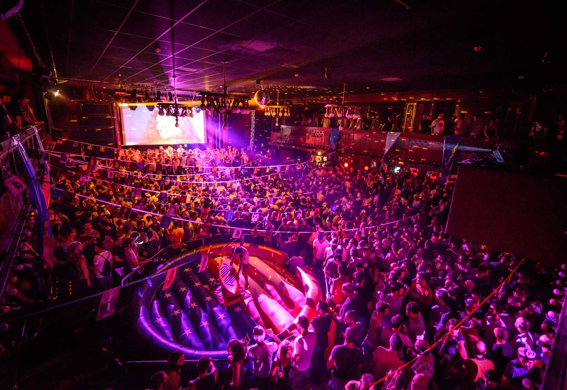 Churros con Chocolate party at Sala Apolo